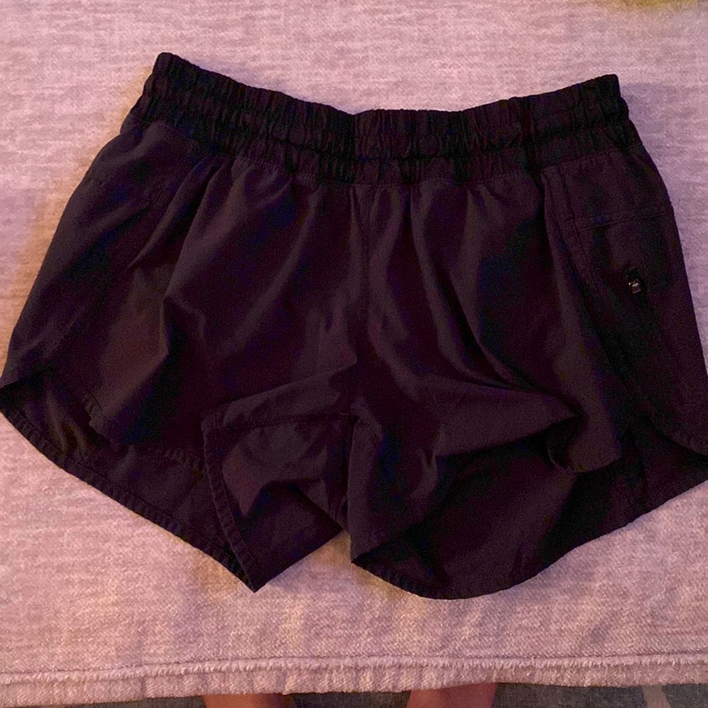 Lululemon tracker short